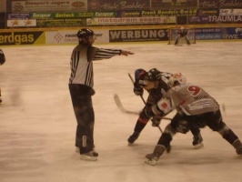 2008 Eishockey Essen Regensburg 003